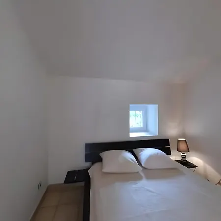 Du Parc Apartment *